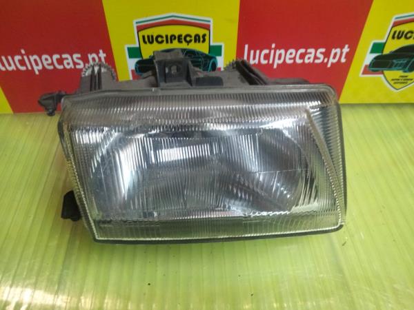 Right Headlight  SEAT IBIZA II (6K1) | 93 - 02