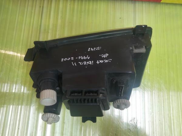 Right Headlight  SEAT IBIZA II (6K1) | 93 - 02 Imagem-1