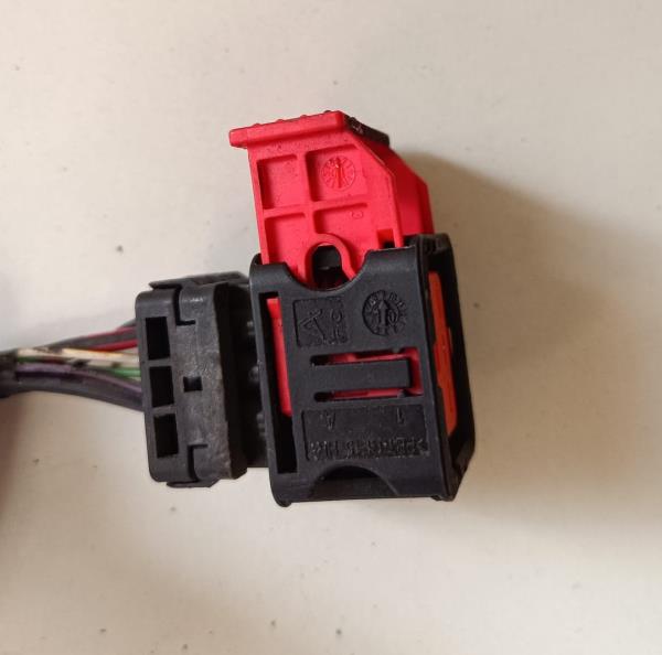 Instalação Elétrica da porta Frente Dto FIAT DOBLO Caixa/Combi (263_) | 10 -  Imagem-6