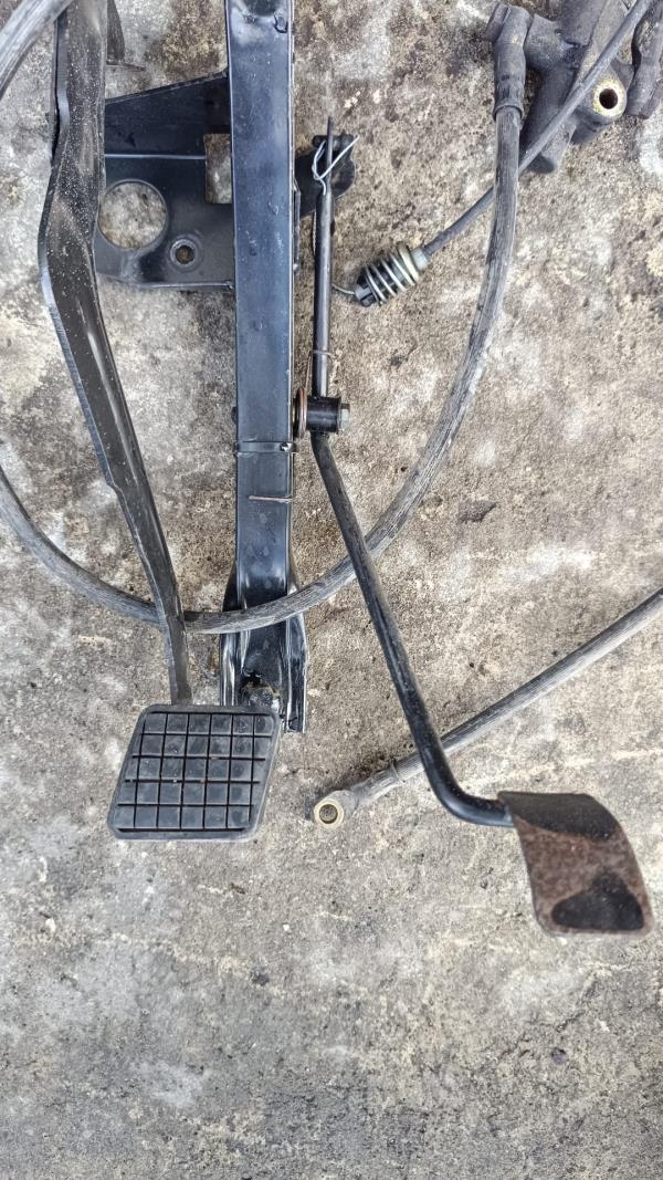 Pedal acelarador e travão AIXAM A.721 | 05 -  Imagem-3