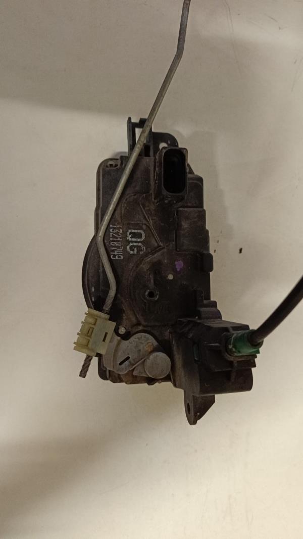 Fecho da Porta Frente Dto OPEL ASTRA H GTC (A04) | 05 - 10