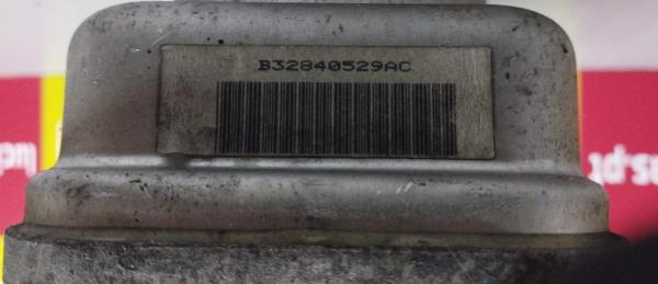 Bomba Direcção Assistida FORD FIESTA V (JH_, JD_) | 01 - 14 Imagem-5