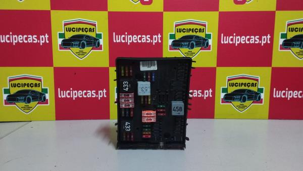 CAIXA DE FUSÍVEIS AUDI A3 (8P1) | 03 - 13 Imagem-1