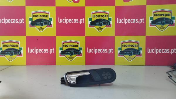 Puxador trás dto  SEAT - ID S_35400