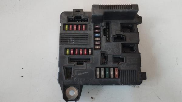 CAIXA DE FUSÍVEIS RENAULT MEGANE Scenic (JA0/1_) | 96 - 01 Imagem-1