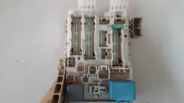 CAIXA DE FUSÍVEIS TOYOTA YARIS (_P9_) | 05 - 14 Imagem-3
