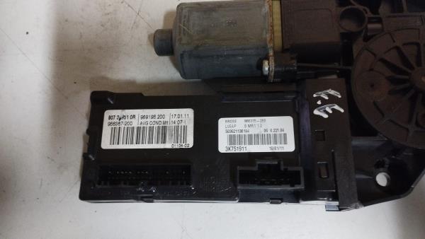 Motor Elevador de vidro frente ESQ RENAULT Megane III (SW) Imagem-4