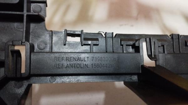 Moldura RENAULT Megane III (SW) Imagem-3