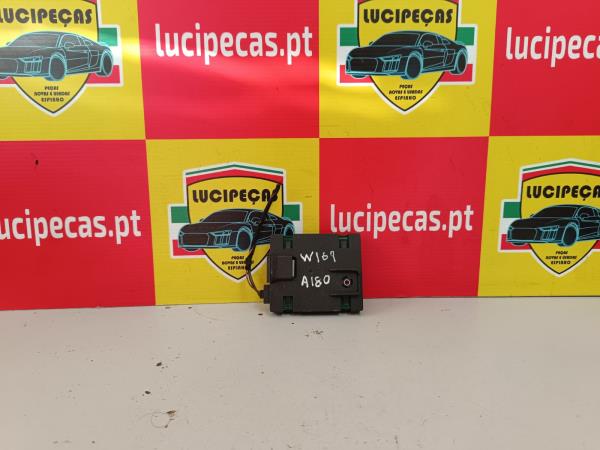 AMPLIFICADOR ANTENA MERCEDES-BENZ - ID S_35498