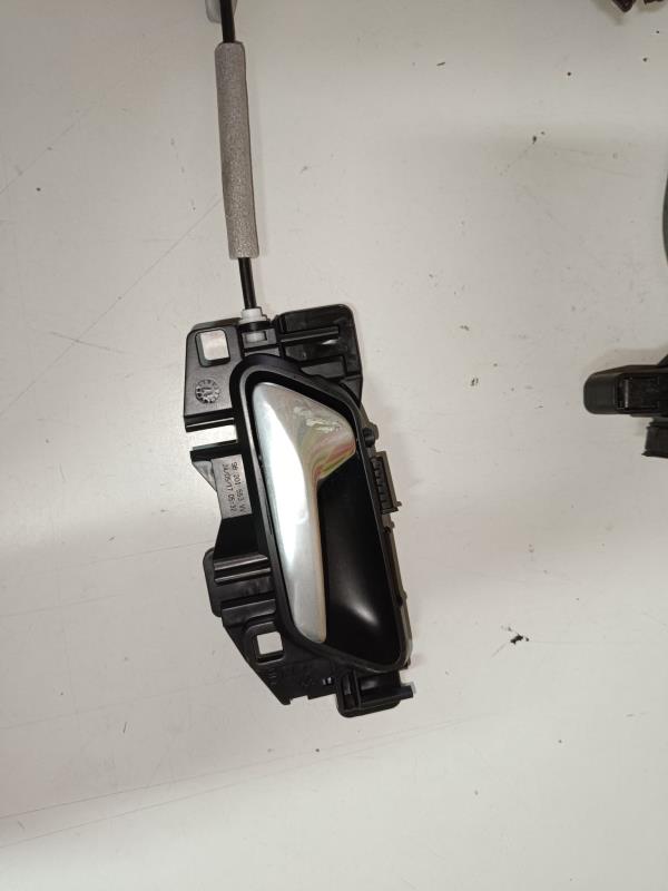 Fecho da Porta Trás Esq PEUGEOT 3008 II 21- Imagem-5