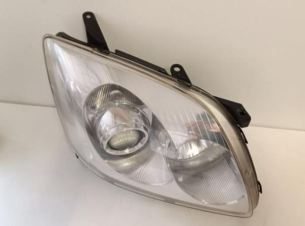 Right Headlight  TOYOTA AVENSIS (_T25_) | 03 - 08 Imagem-1