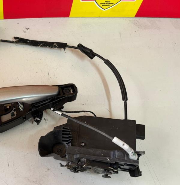 Fecho da Porta Frente Dto PEUGEOT - ID S_35458