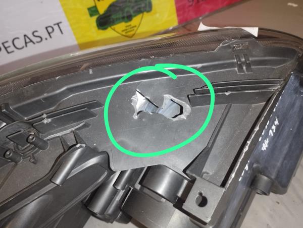 Otica Esq PEUGEOT 2008 I (CU_) | 13 -  Imagem-9