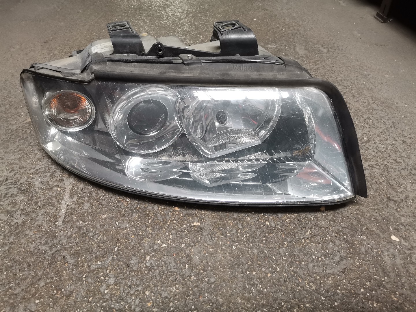 Right Headlight  AUDI A4 (8E2, B6) | 00 - 05 Imagem-0
