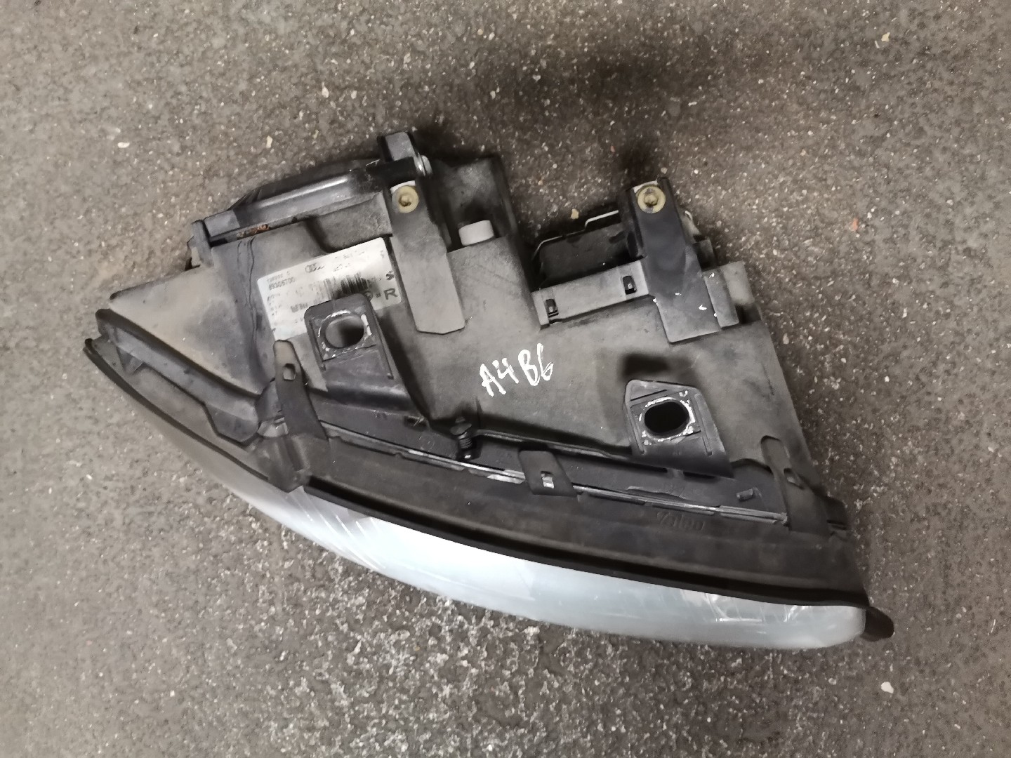 Right Headlight  AUDI A4 (8E2, B6) | 00 - 05 Imagem-1