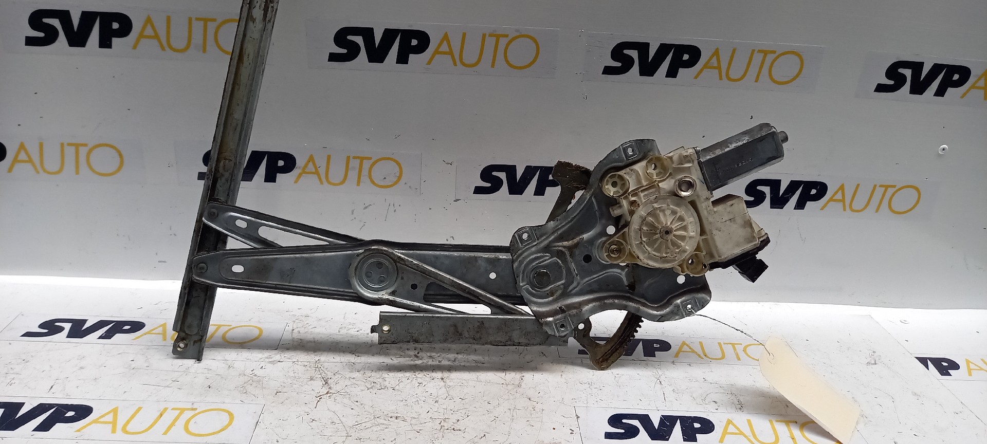 Elevador de Vidro Frente Esquerdo TOYOTA COROLLA três volumes (_E12_) | 00 - 08