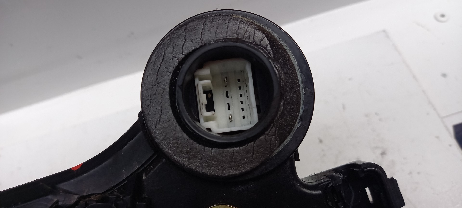 Fechadura Tras Lado Esquerdo TOYOTA COROLLA três volumes (_E12_) | 00 - 08 Imagem-2