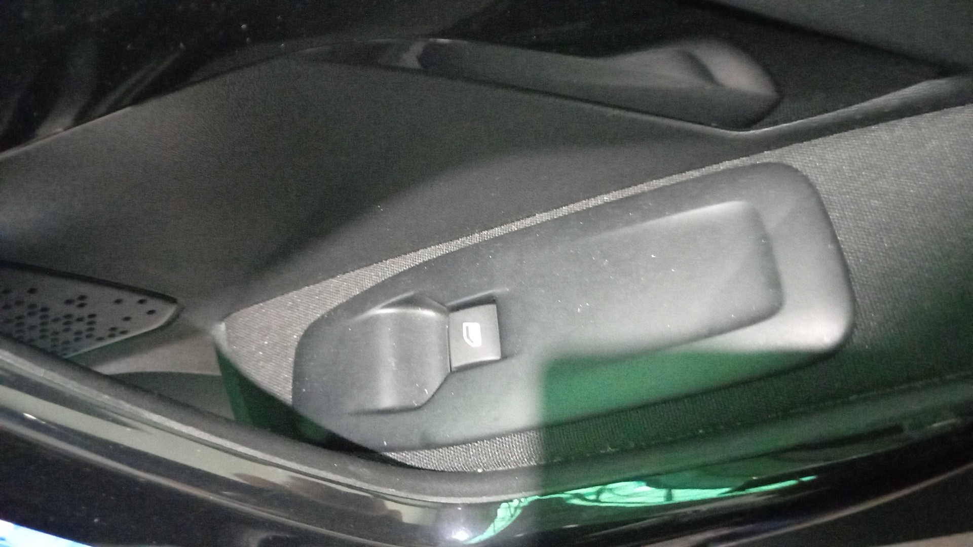 Botão / Interruptor Vidro (Tr,Esq.) PEUGEOT 208 I (CA_, CC_) | 12 - 