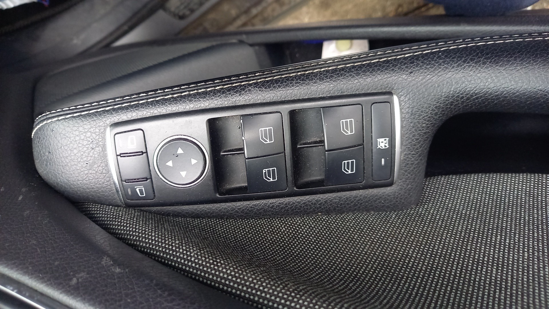 Cierre Puerta Trasera Izq MERCEDES-BENZ A-CLASS (W176) | 12 - 18