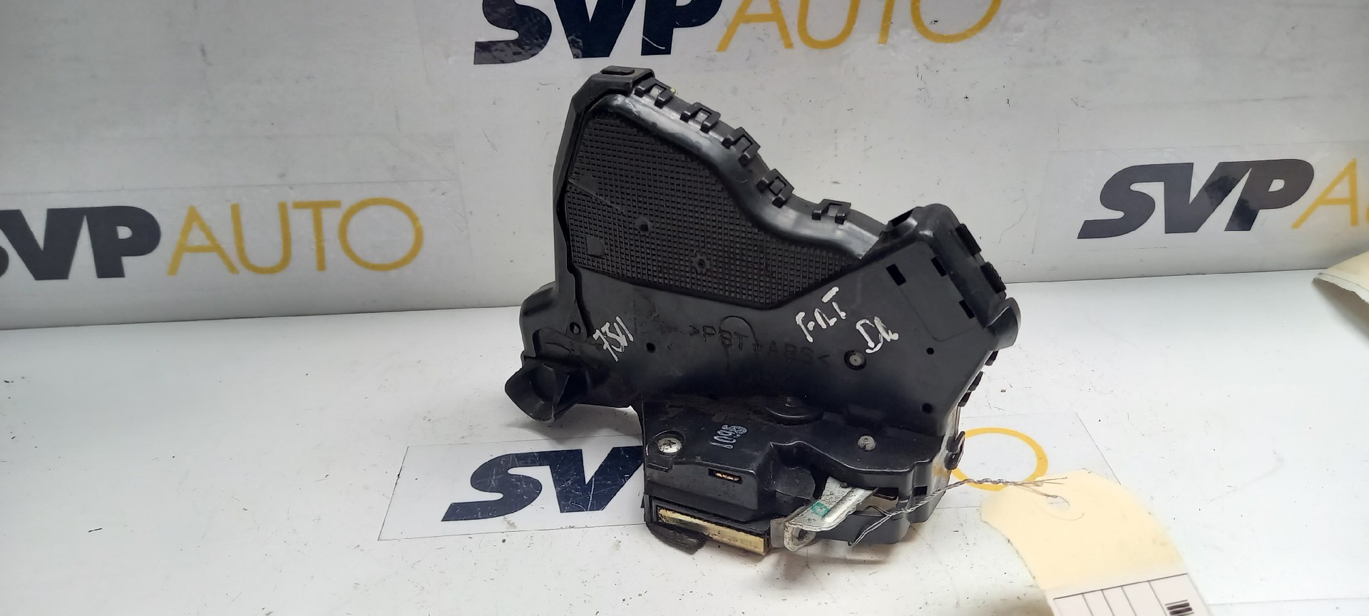 Fechadura Frente Lado Direito TOYOTA COROLLA três volumes (_E12_) | 00 - 08 Imagem-3