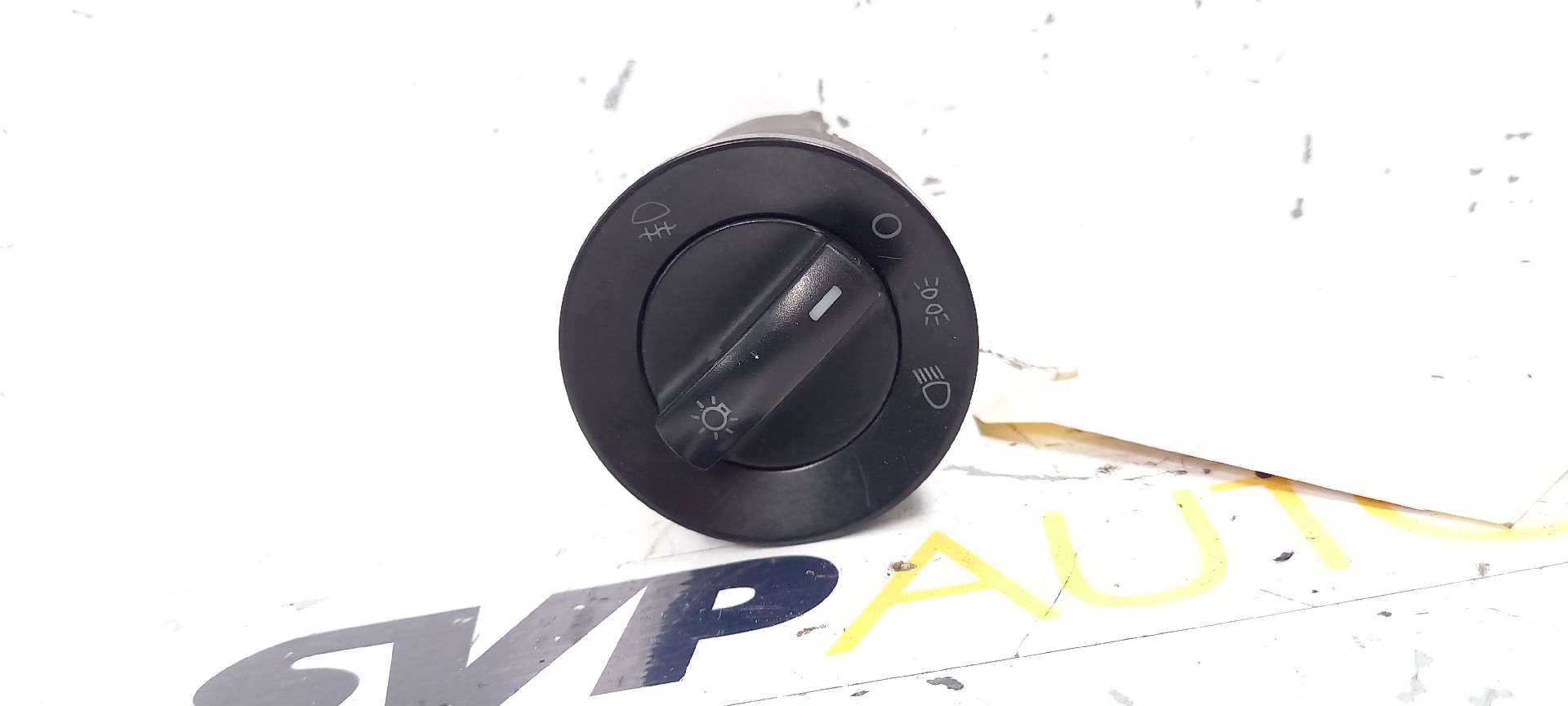 Botão / Interruptor Luzes VOLKSWAGEN POLO (9N_) | 01 - 14