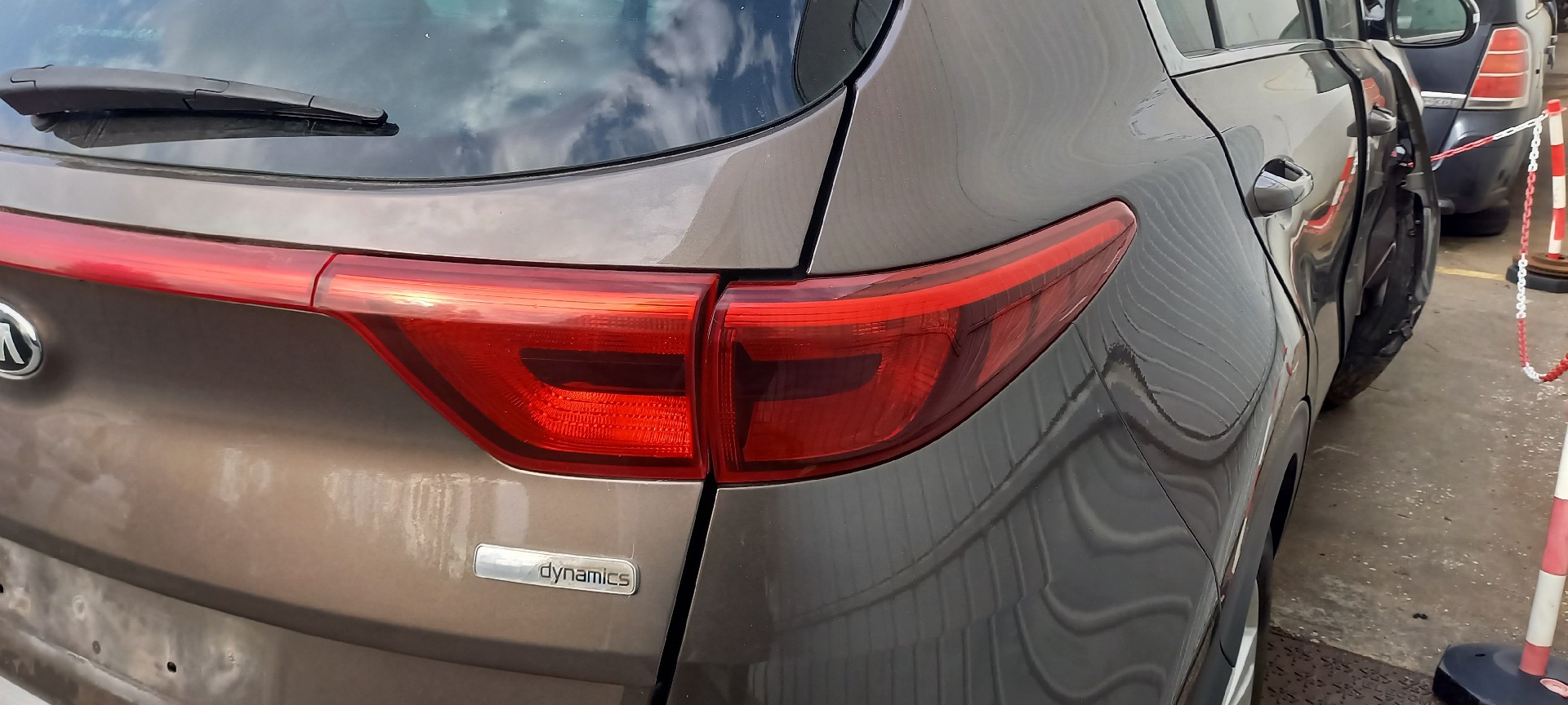 Right Tail Light  KIA SPORTAGE (QL, QLE) | 15 - 