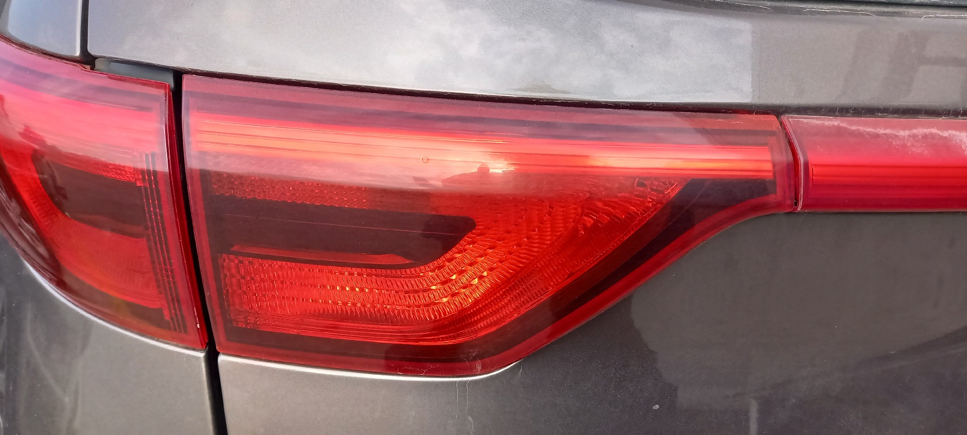 Farolim Mala Esquerdo KIA SPORTAGE (QL, QLE) | 15 - 
