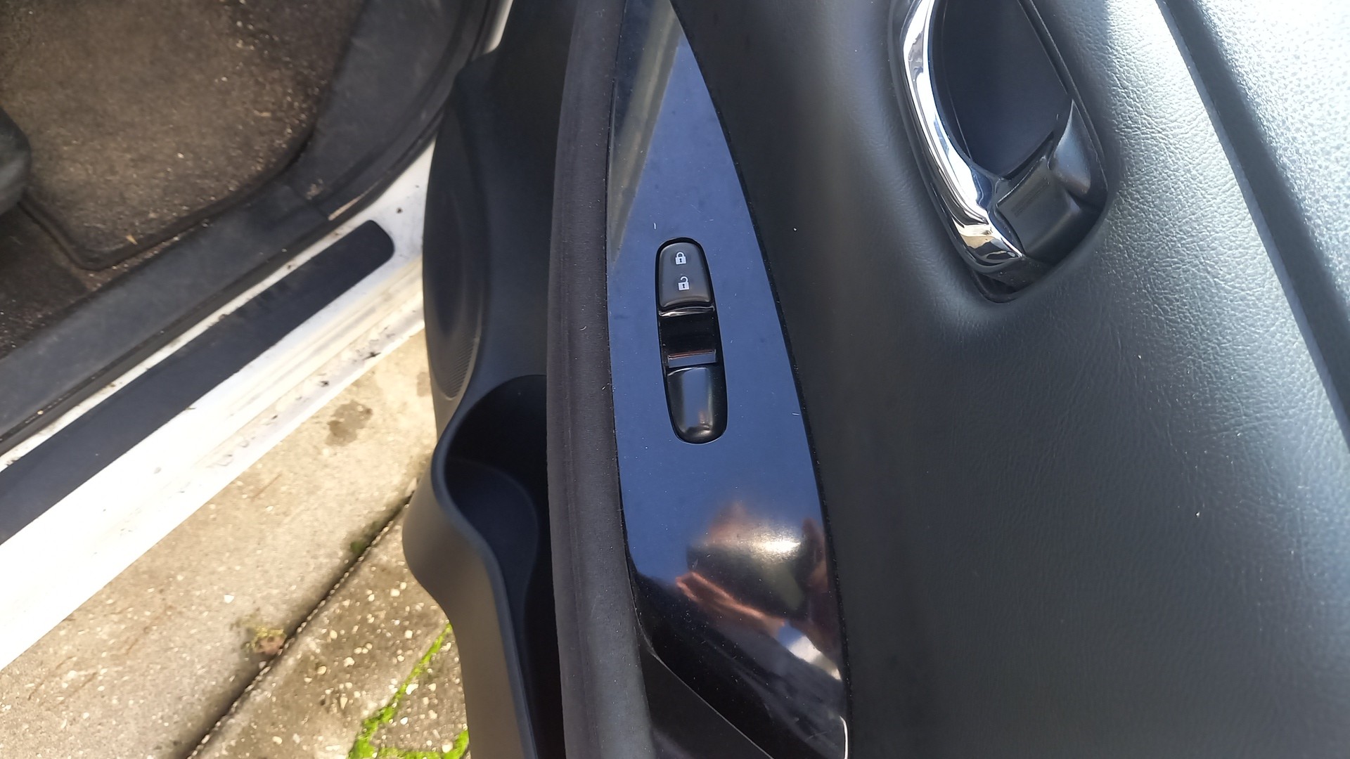 Botão / Interruptor Vidros NISSAN LEAF (ZE0) | 10 - 
