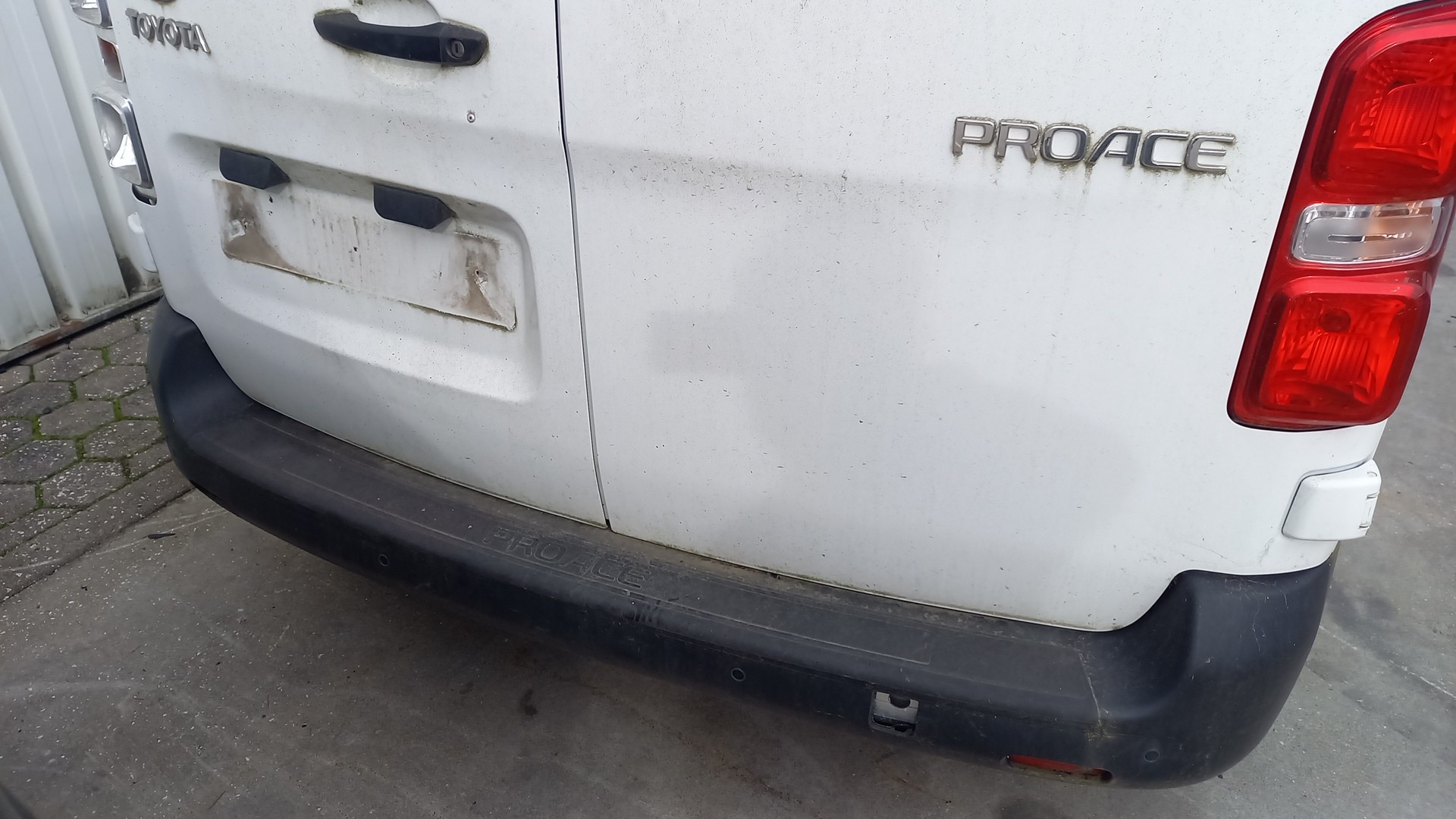 Paragolpes Trasero TOYOTA PROACE Caixa (MDZ_) | 16 - 