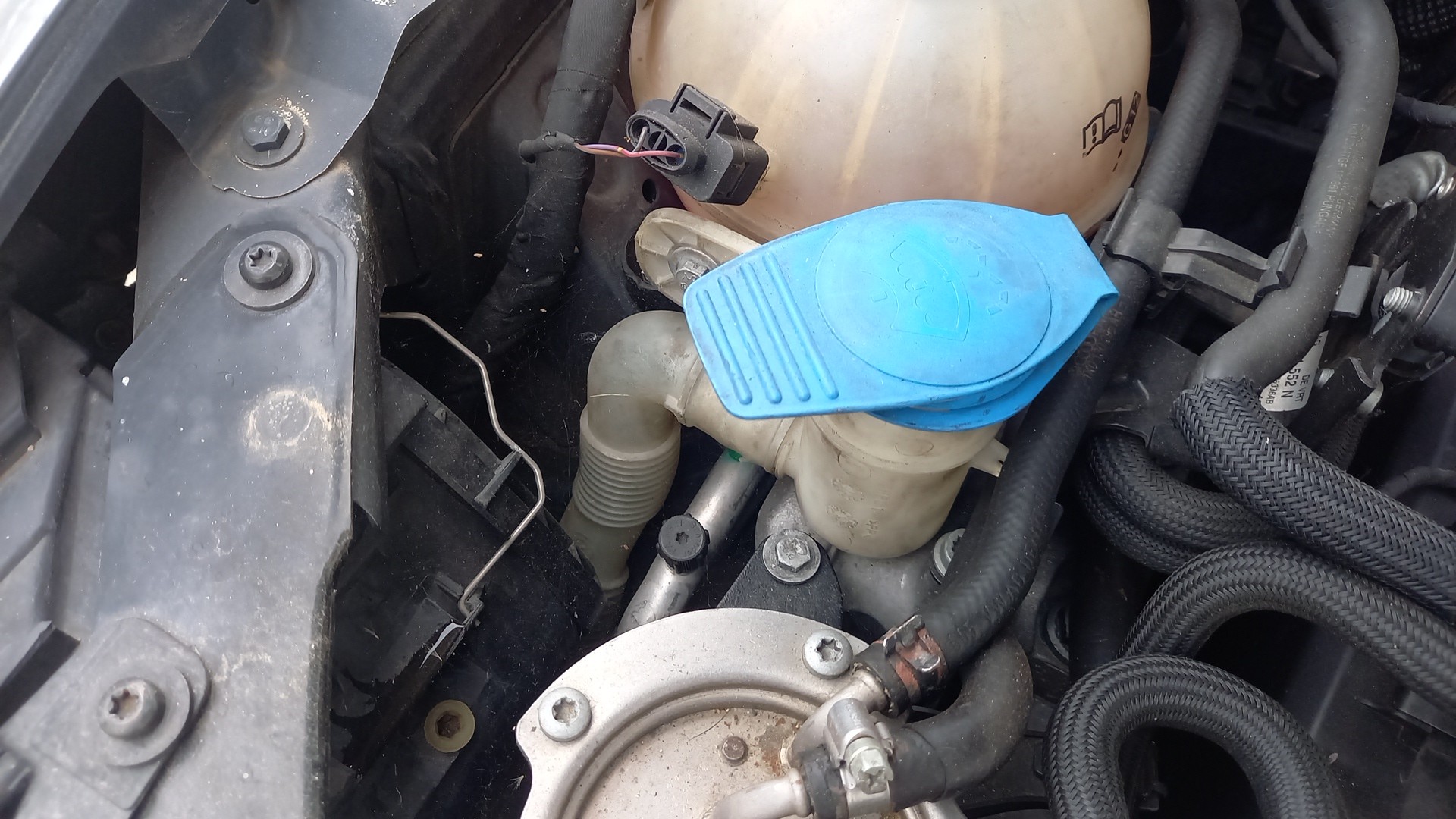 Reservatório / Depósito Limpa-Vidros VOLKSWAGEN GOLF VI (5K1) | 08 - 14