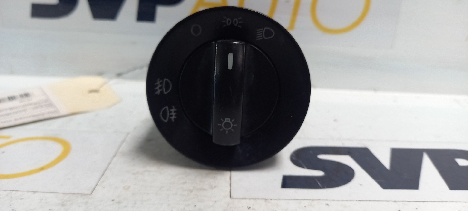 Botão / Interruptor Luzes VOLKSWAGEN POLO (9N_) | 01 - 14