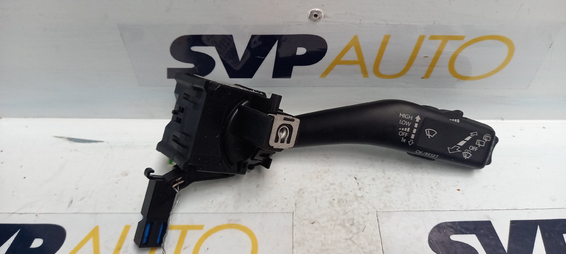 Manete / Manípulo Limpa-vidros VOLKSWAGEN GOLF V Variant (1K5) | 07 - 09