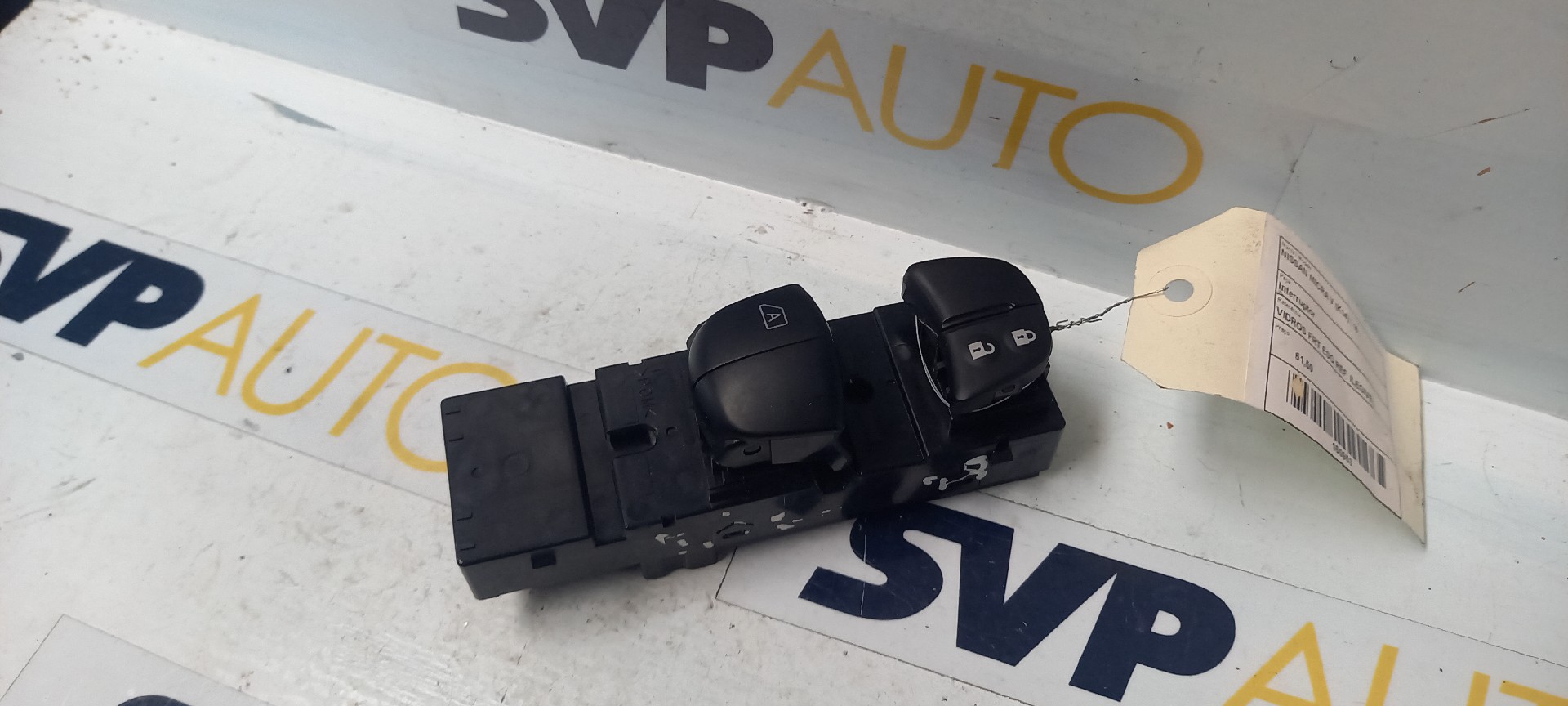 Botão / Interruptor Vidro Frente Esquerdo NISSAN MICRA V (K14) | 16 - 