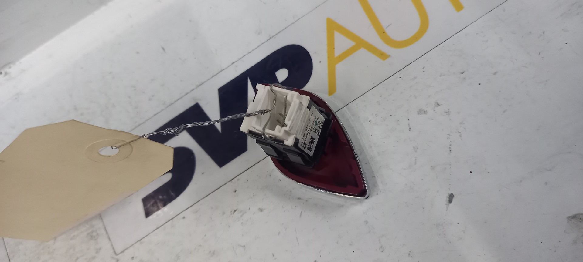 Botão / Interruptor 4 Piscas CITROEN C3 II (SC_) | 09 -  Imagem-1