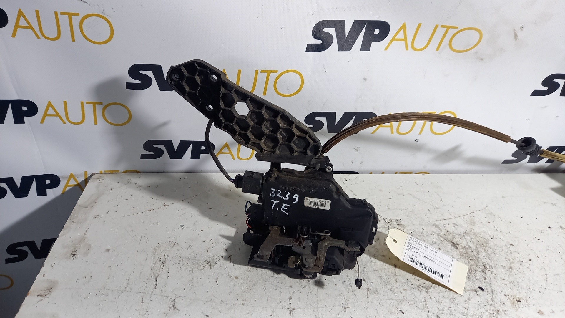 Fechadura Tras Lado Esquerdo SEAT LEON (1M1) | 99 - 06