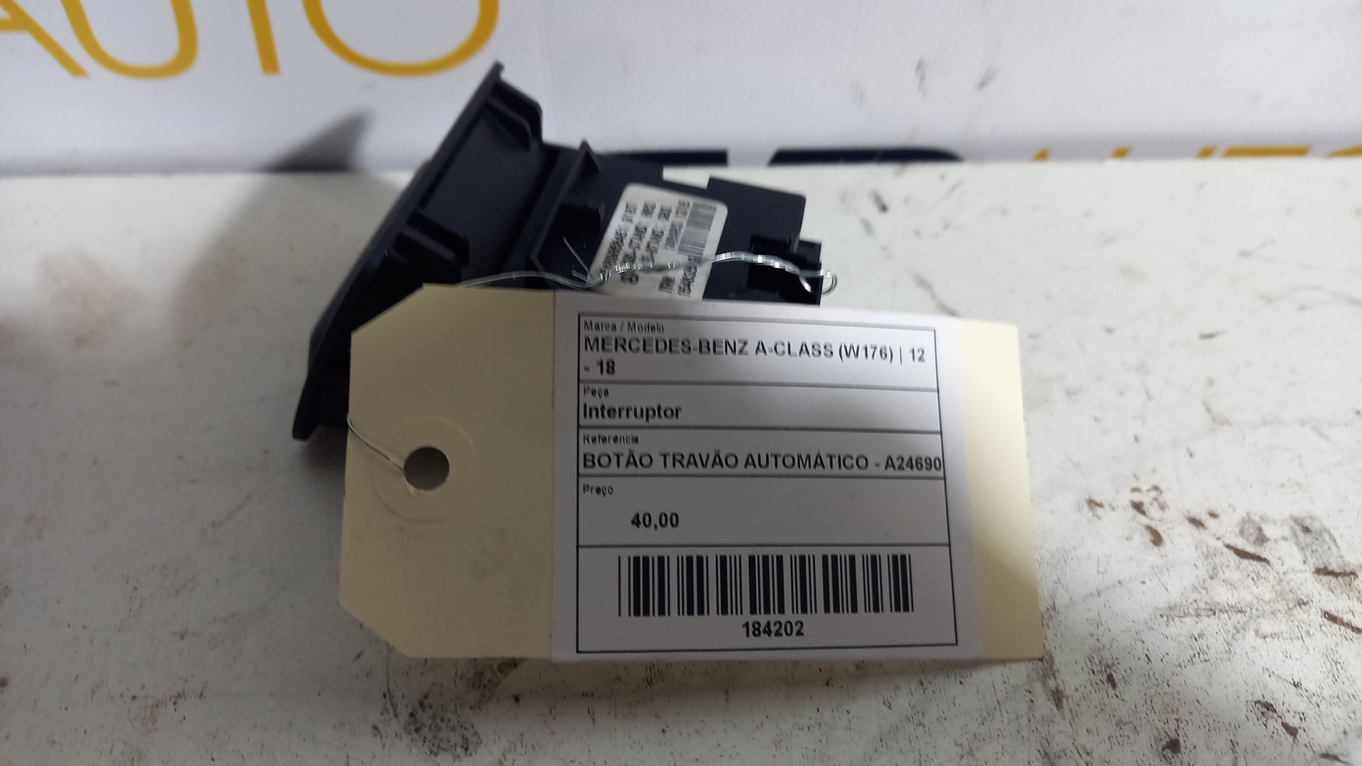 Botão / Interruptor Travão Parque MERCEDES-BENZ A-CLASS (W176) | 12 - 18 Imagem-2