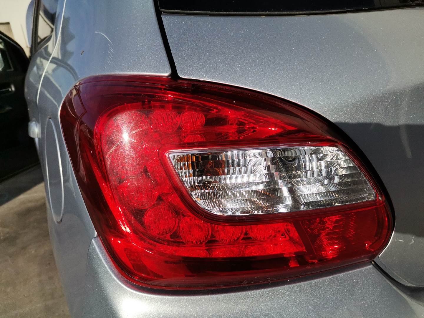 Farolim Traseiro Esquerdo MITSUBISHI SPACE STAR Hatchback (A0_A) | 12 - 