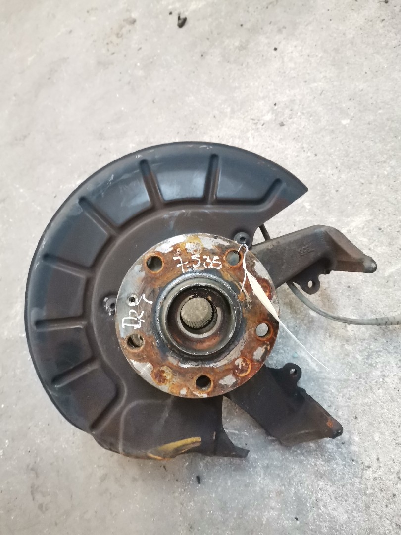 Manga de Eixo Frente Lado Direito VOLKSWAGEN GOLF V (1K1) | 03 - 09