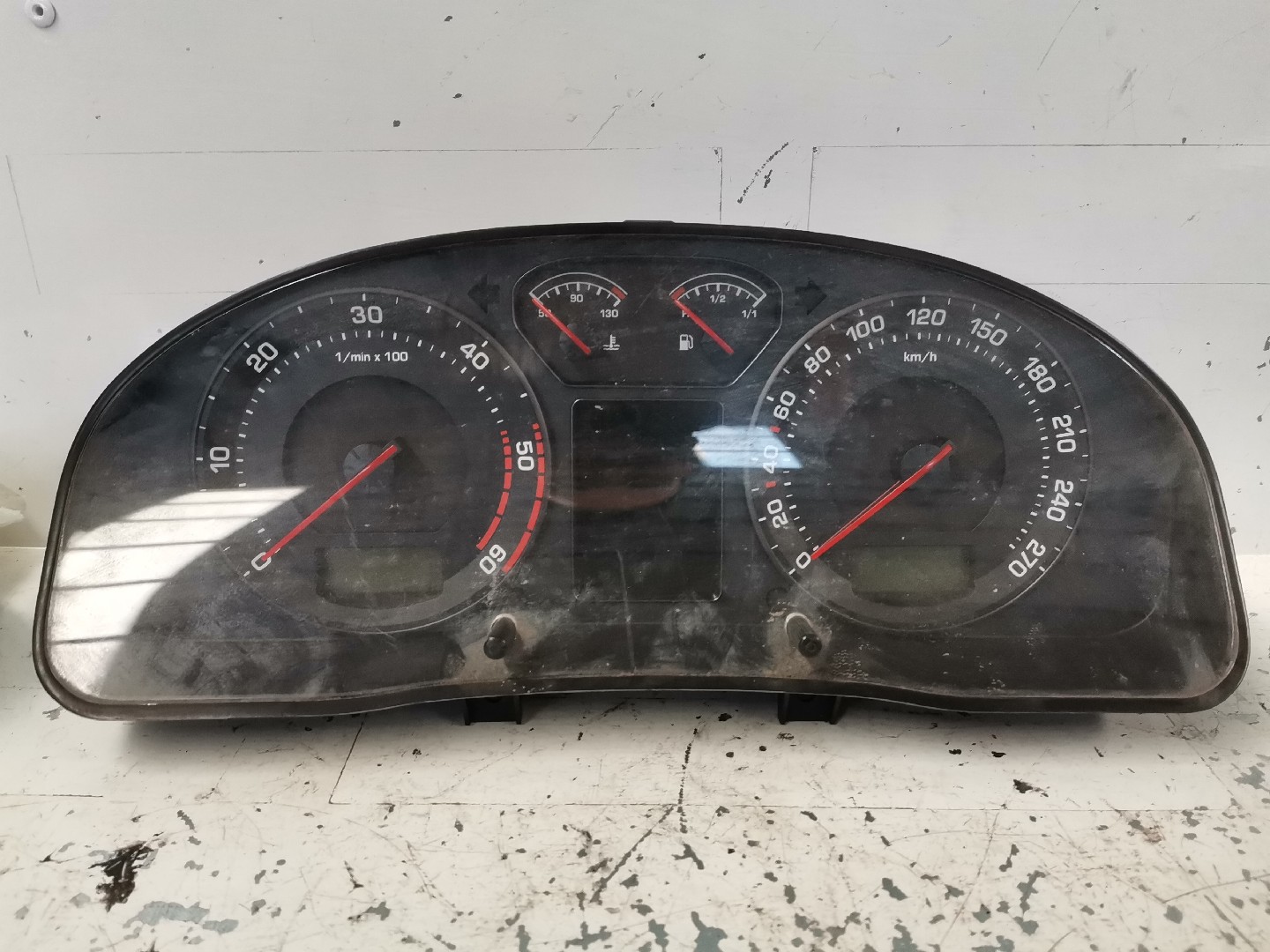 Quadrante SKODA SUPERB I (3U4) | 01 - 08