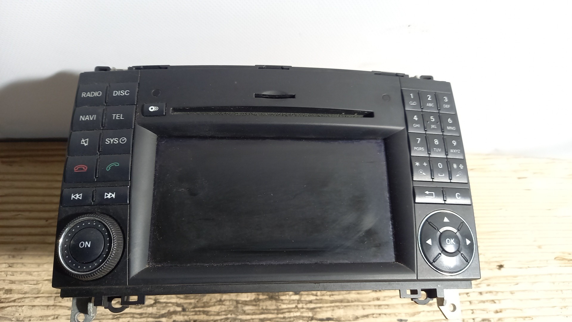 Rádio MERCEDES-BENZ A-CLASS (W169) | 04 - 12