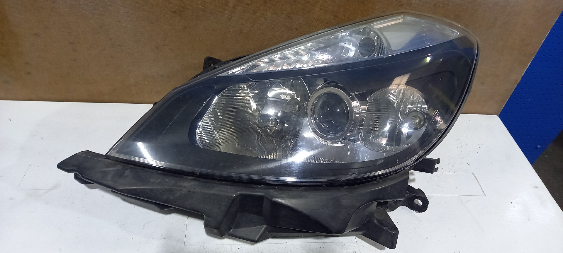 Left Headlight RENAULT CLIO III (BR0/1, CR0/1) | 05 - 