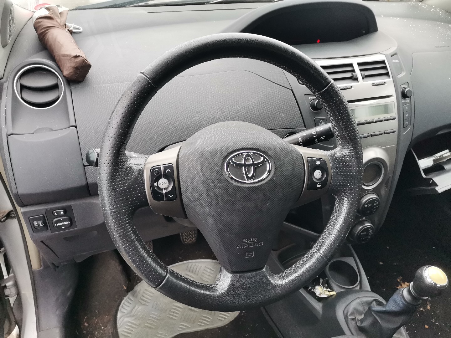 Volante TOYOTA YARIS (_P9_) | 05 - 14