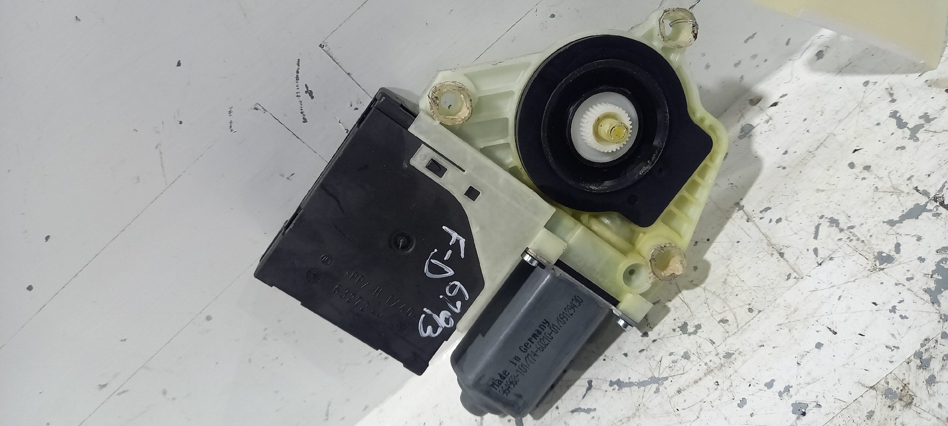 Motor Elevador Vidro Frente Direito VOLKSWAGEN GOLF PLUS (5M1, 521) | 04 - 13 Imagem-1