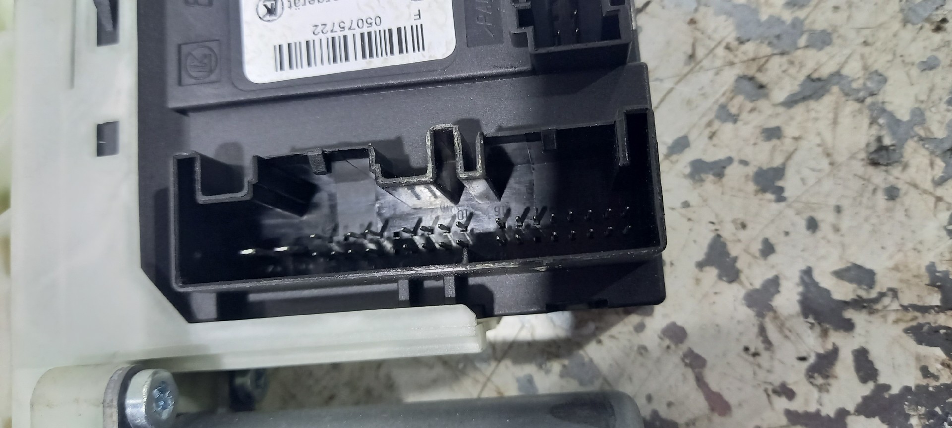 Motor Elevador Vidro Frente Direito VOLKSWAGEN GOLF PLUS (5M1, 521) | 04 - 13 Imagem-4