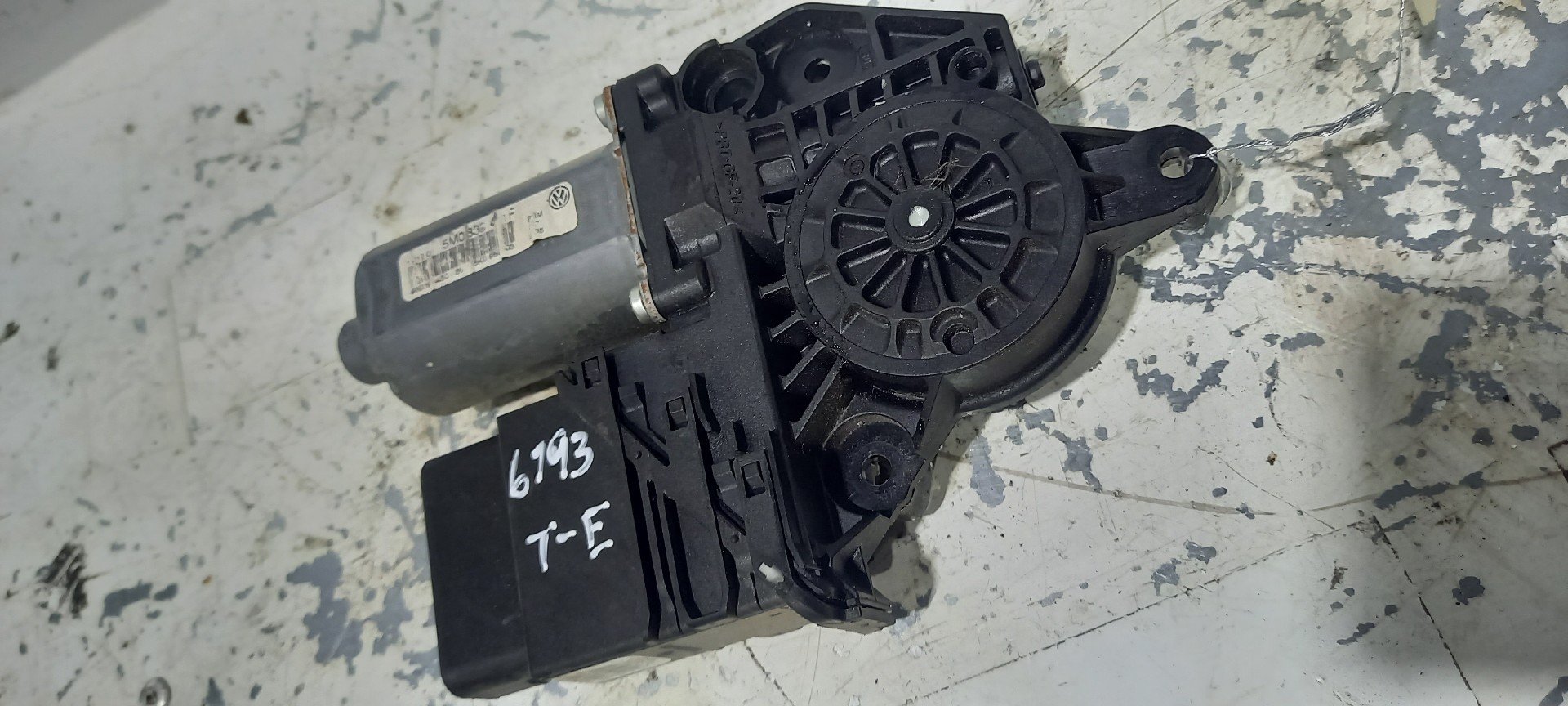 Motor Elevador Vidro Tras Esquerdo VOLKSWAGEN GOLF PLUS (5M1, 521) | 04 - 13