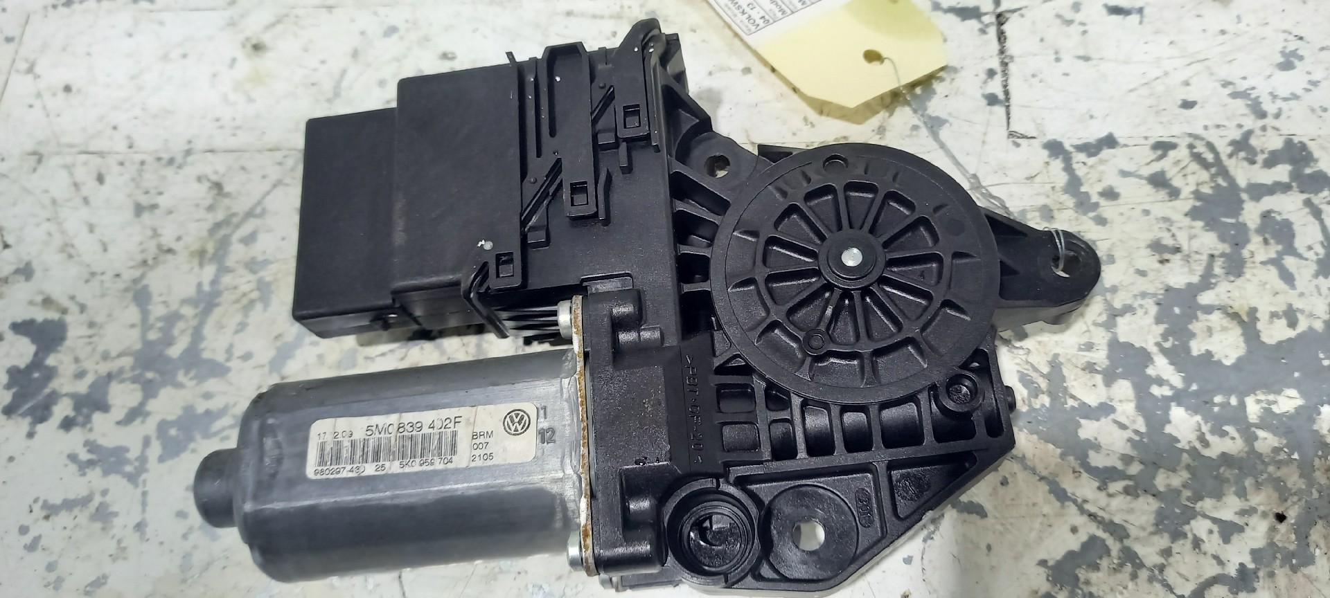 Motor Elevador Vidro Tras Direito VOLKSWAGEN GOLF PLUS (5M1, 521) | 04 - 13 Imagem-1