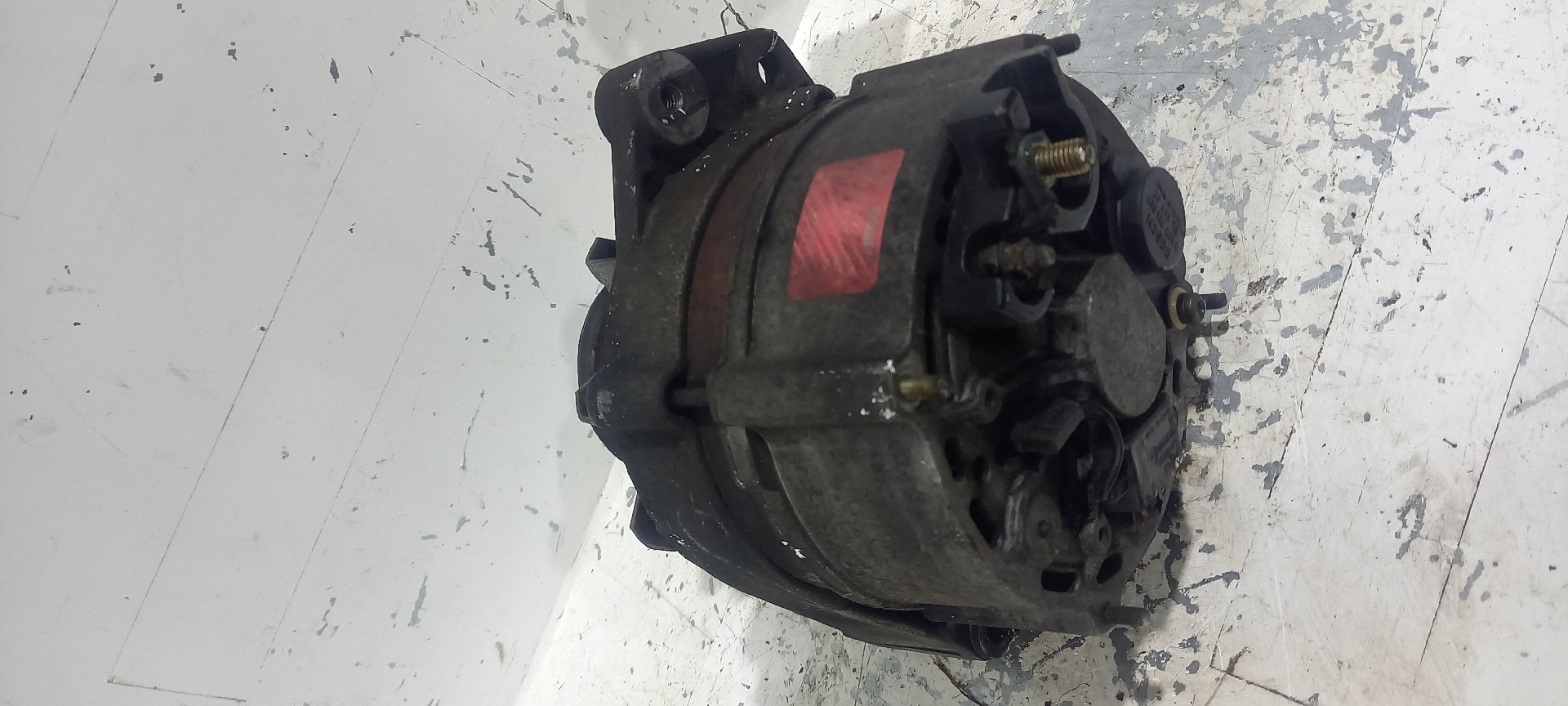 Alternador VOLKSWAGEN PASSAT (3A2, 35I) | 88 - 97 Imagem-1