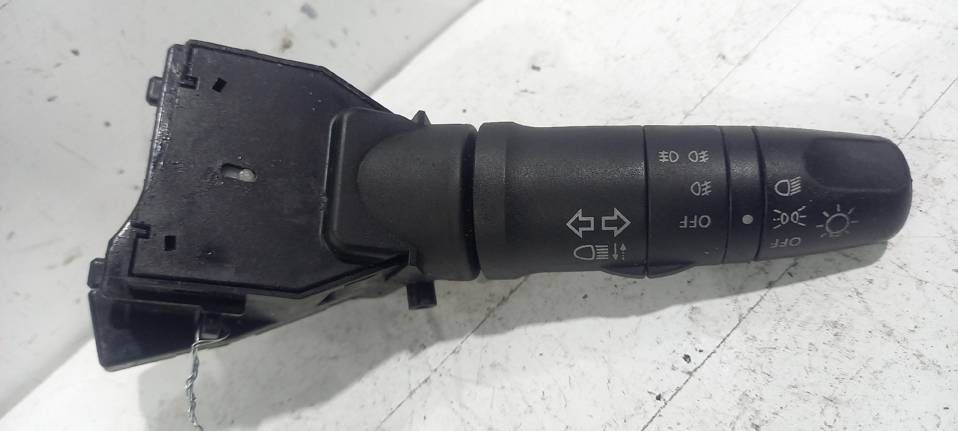 Manete / Manípulo Piscas NISSAN ALMERA II (N16) | 00 - 