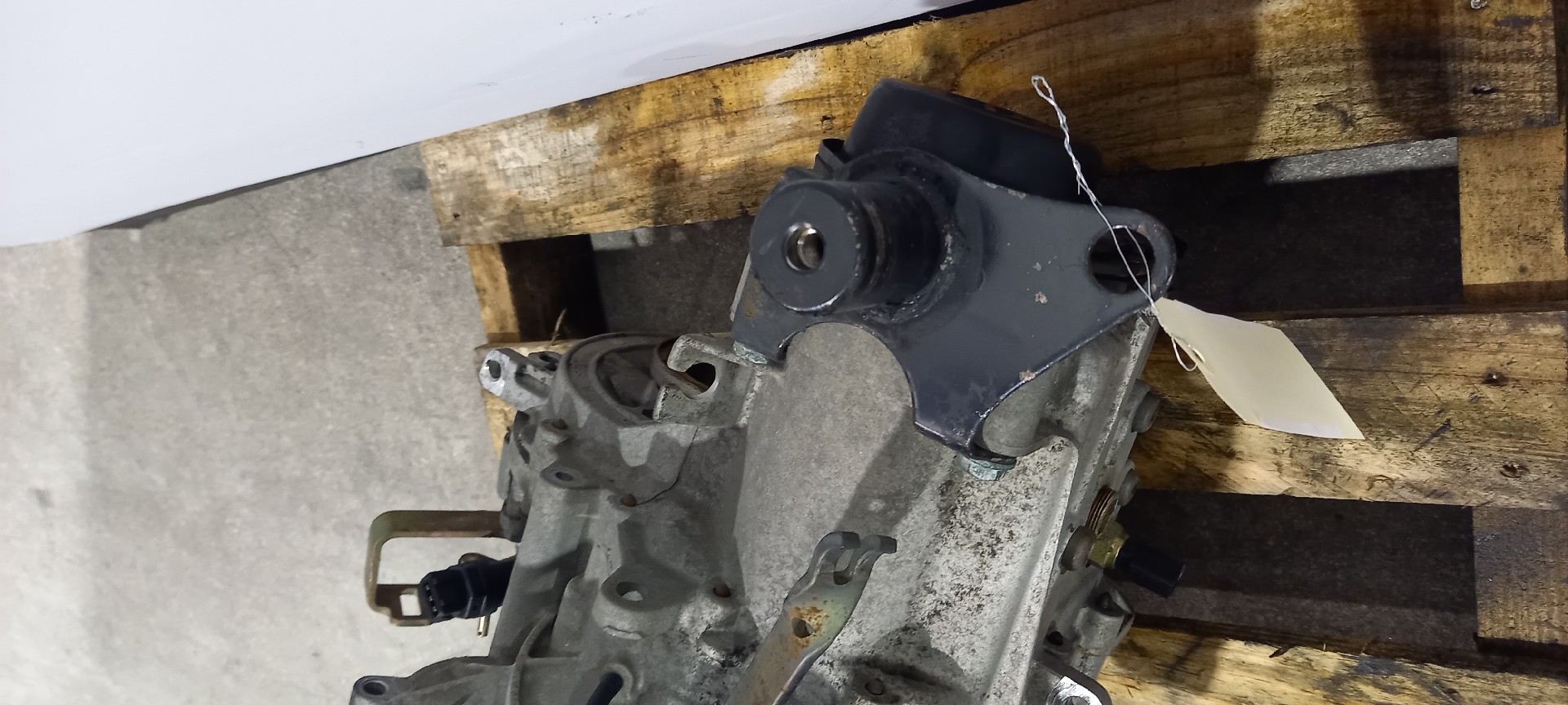 Caixa de Velocidades Manual VOLKSWAGEN POLO (6N2) | 99 - 01 Imagem-2