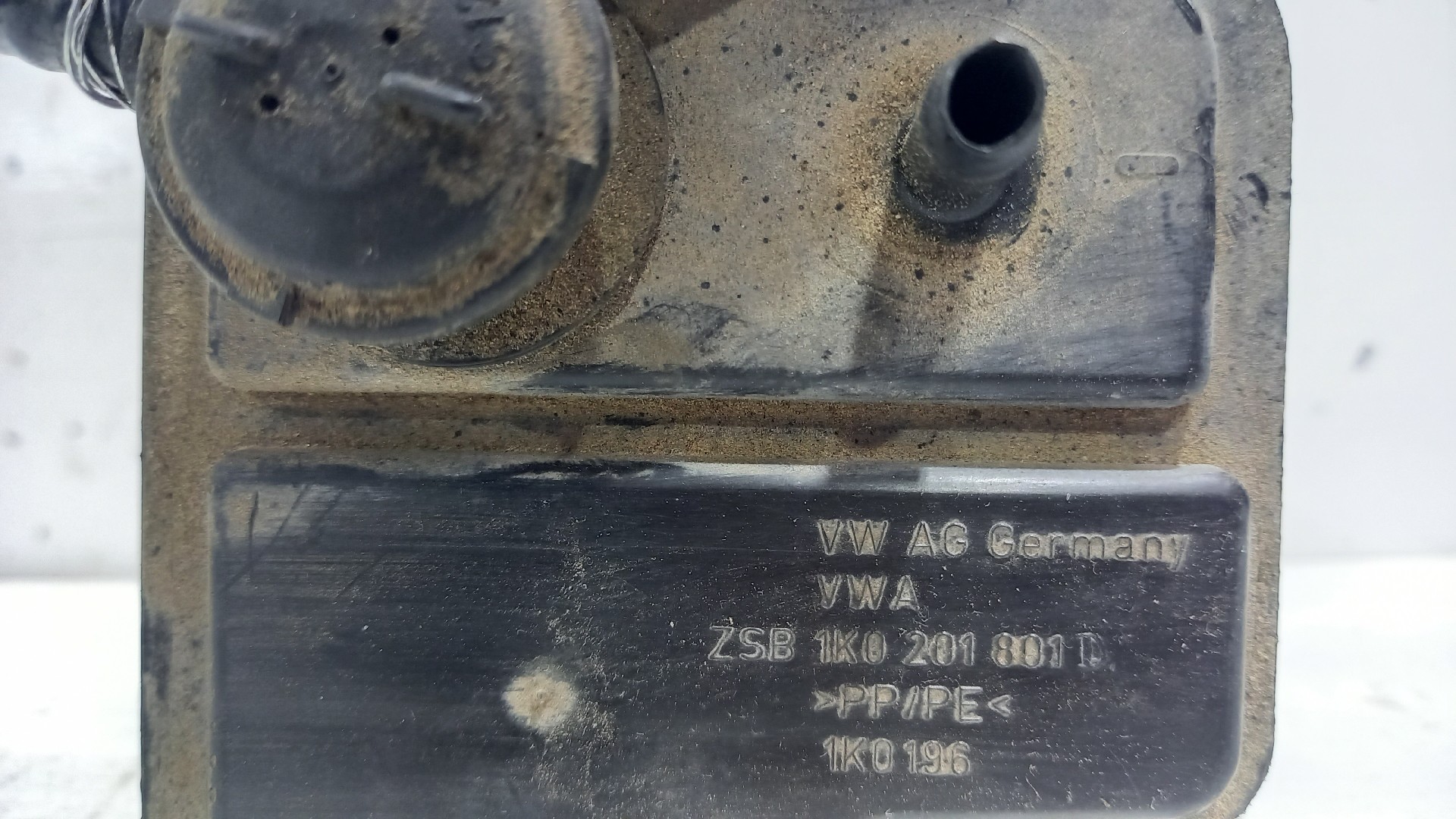 Canister VOLKSWAGEN GOLF V (1K1) | 03 - 09 Imagem-1